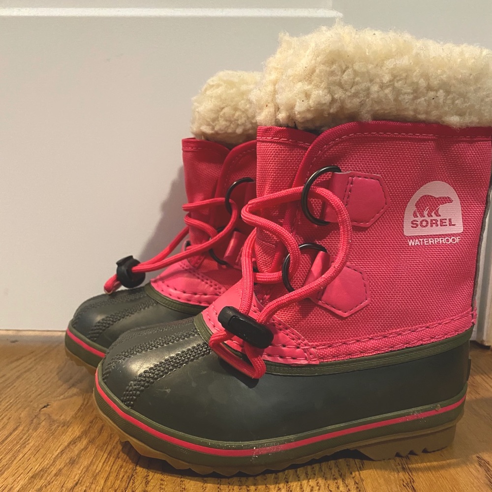 Sorel Girl’s pink Snow Boots